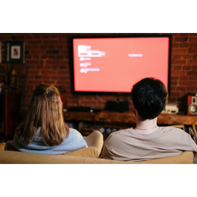 Установка проектора і обладнання для домашнього кінотеатру