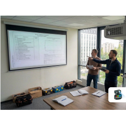 Офісний проектор без помилок: як врахувати яскравість та розмір екрану