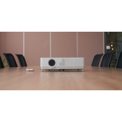 Як під'єднати проектор до ноутбука?